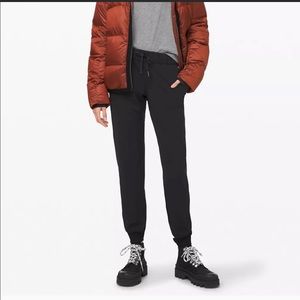 Lululemon On The Fly Joggers